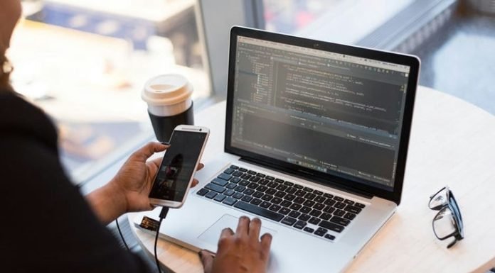 Outsourcing Your App Development: What Features to Expect for the Price