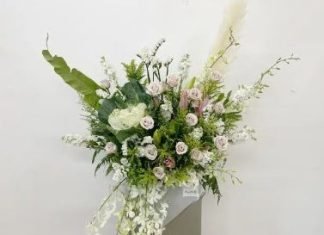 Honor Loved Ones With the Timeless Tradition of Condolence Wreaths