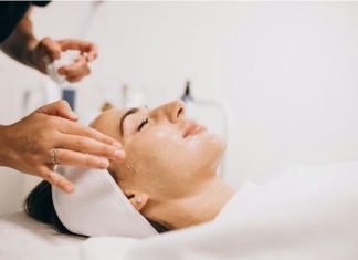 The Top Services Offered at Acne Treatment Clinics