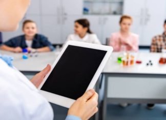 The Benefits of Hiring an A-Level Chemistry Tutor for Academic Success